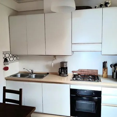 View - - 2 Bedrooms - Garden Maccagno